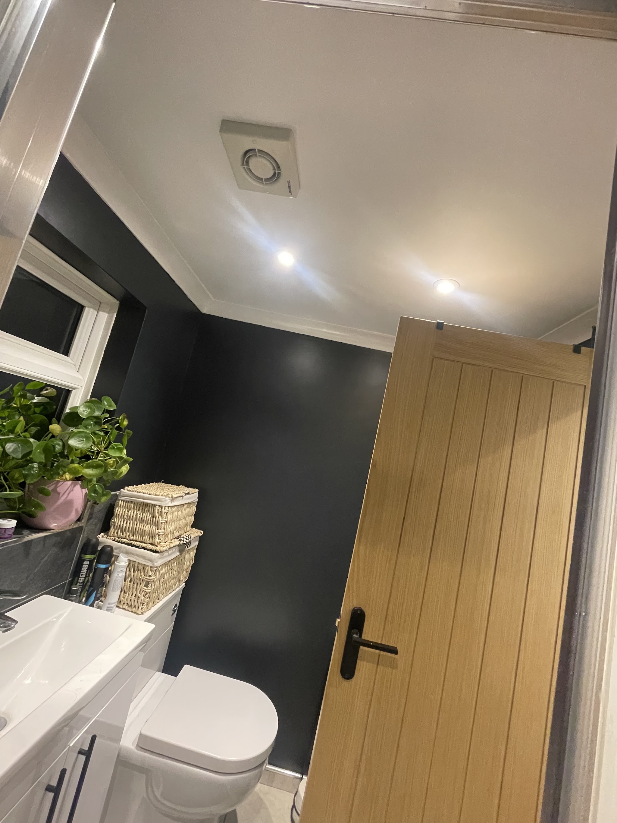 Bathroom with its Artex ceiling skimmed over to a smooth finish